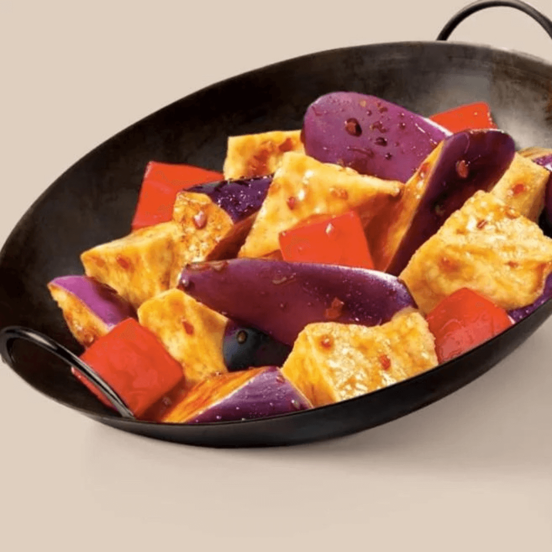 VegNews.VeganatPandaExpress.PandaExpress3 (1)